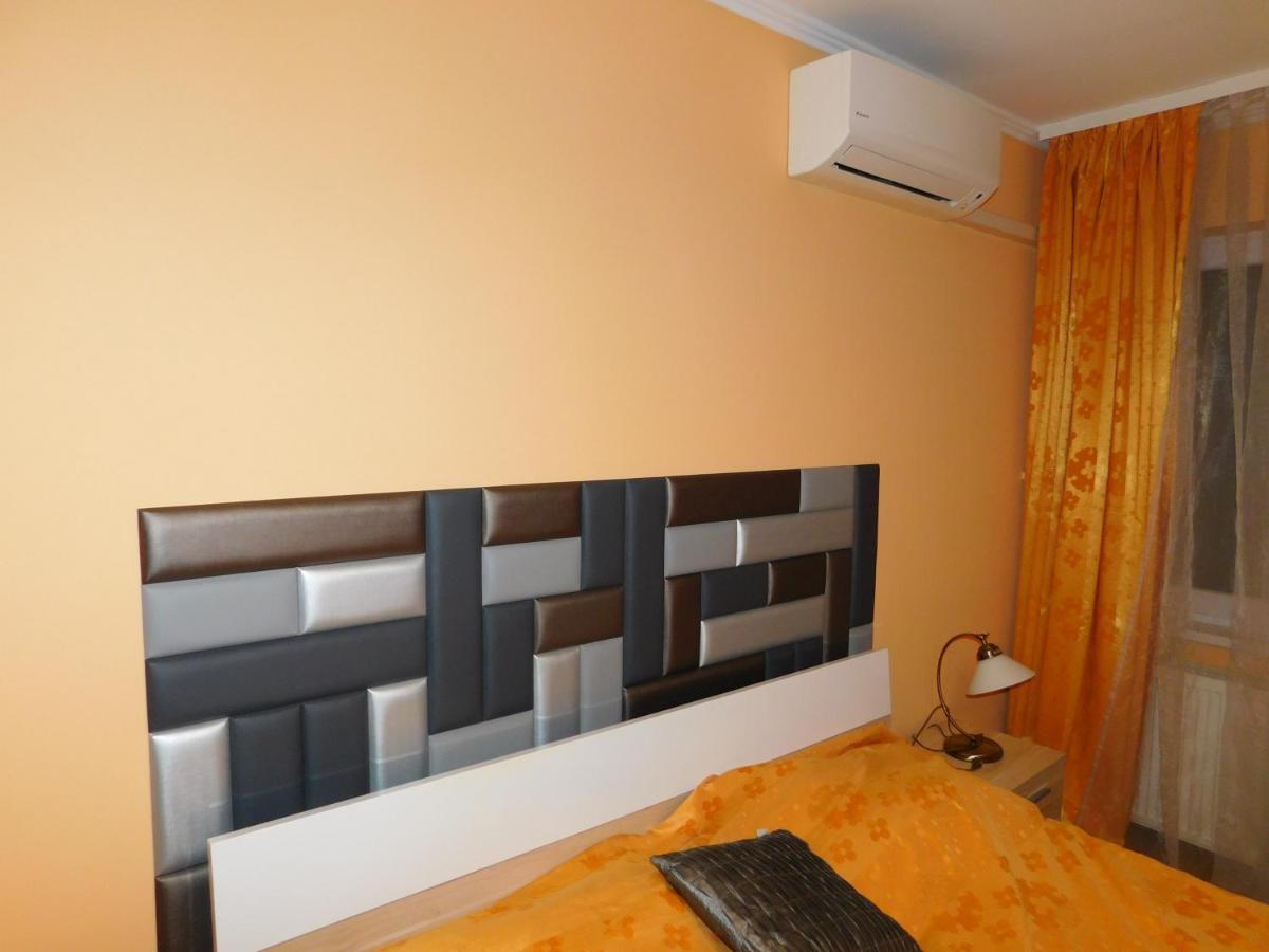 Ferienwohnung Centrum Business Apartman Szekszárd Exterior foto